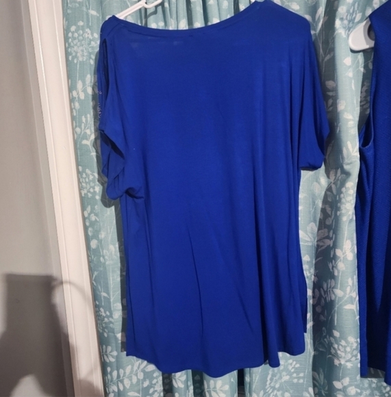 💋5/20 Apt.9 cold shoulder top size large - Picture 4 of 5